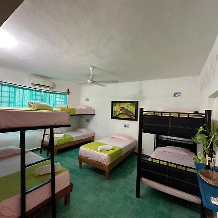 Hostel 35 Валядолид Екстериор снимка